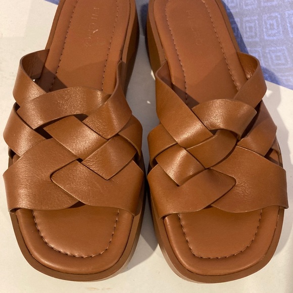 Pilcro Woven Slide Sandals - Picture 7 of 10